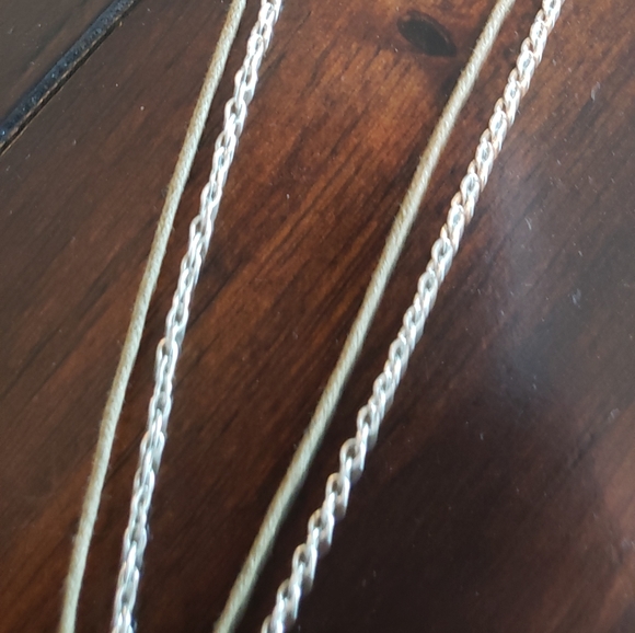 Necklace - Picture 2 of 3